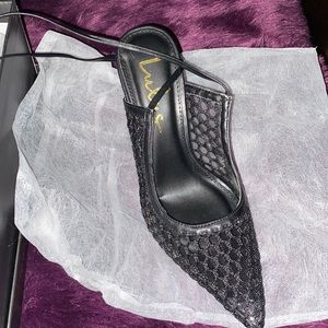 New!!!Lulus black high heels